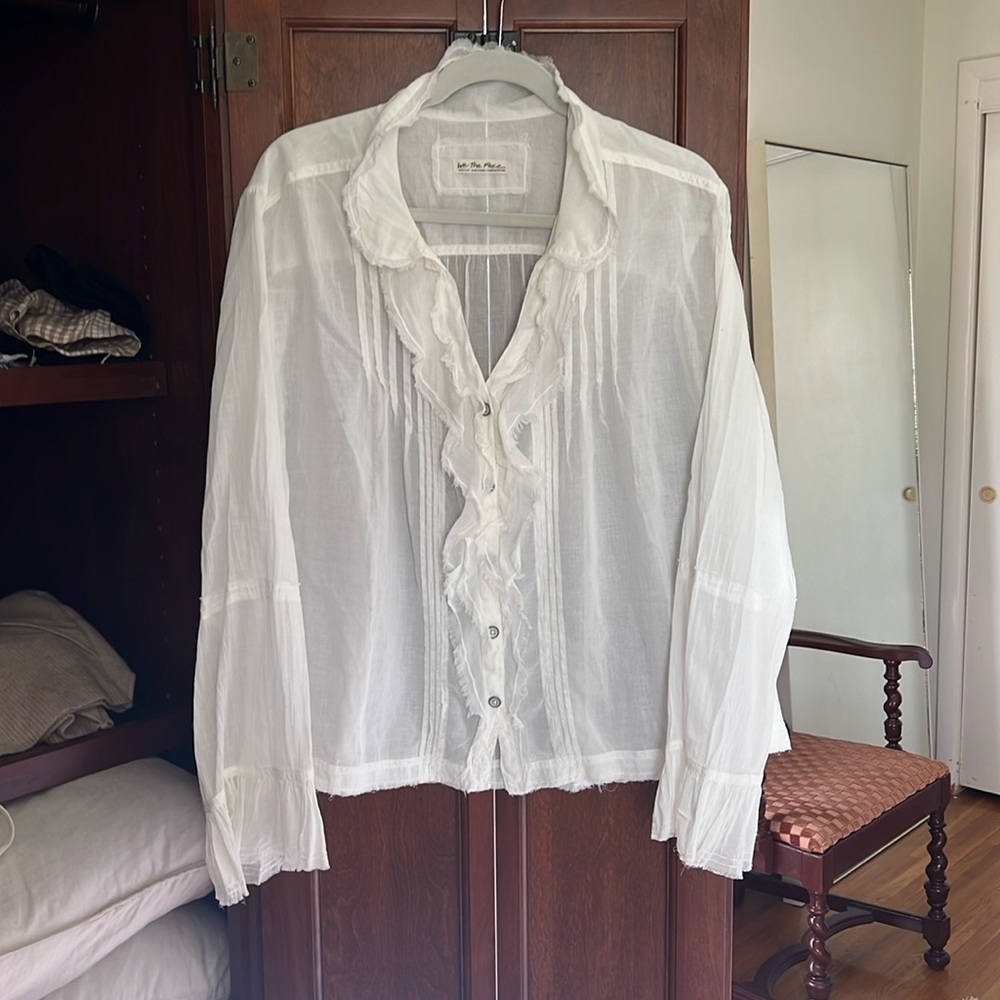 Flowy White blouse